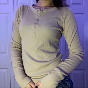 SO Y2k Tan Long Sleeve Henley Top
